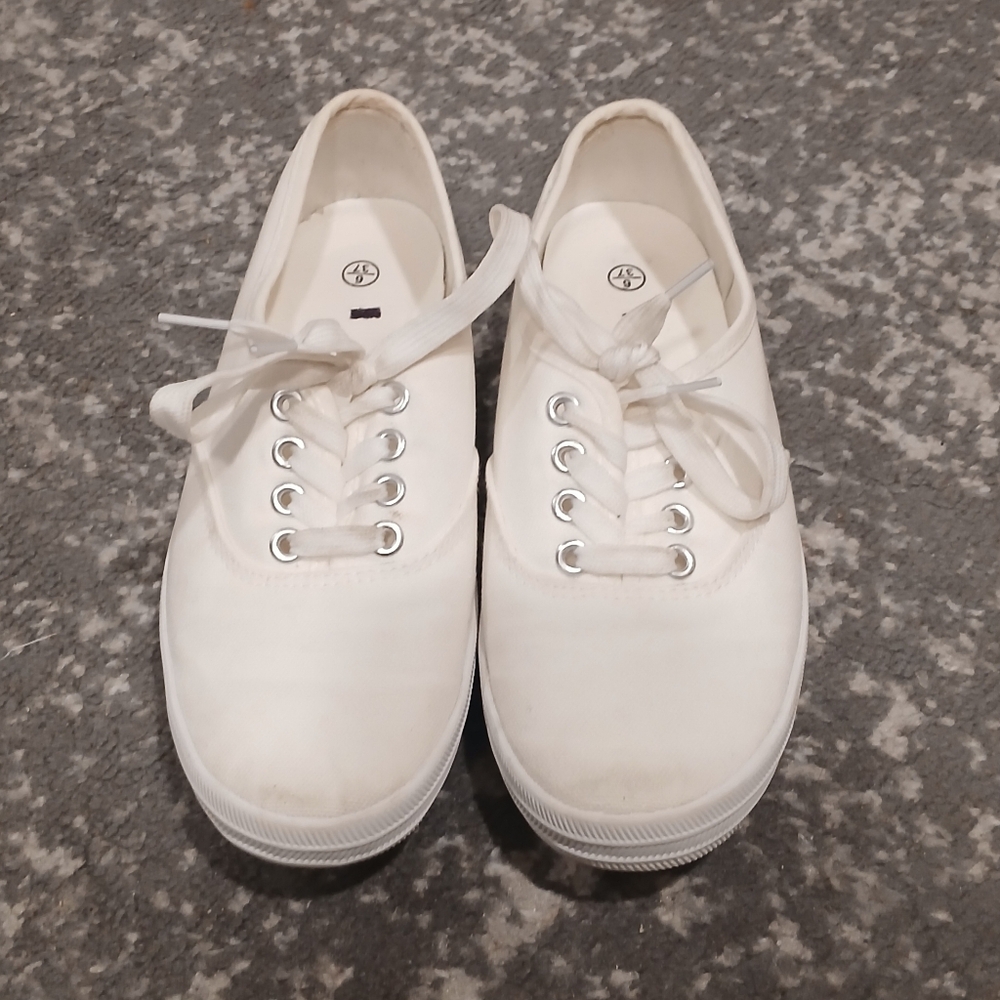 Canvas Tennis Shoes 👟